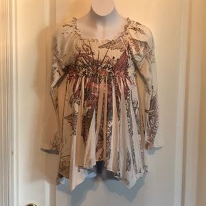 Long sleeve tunic top.